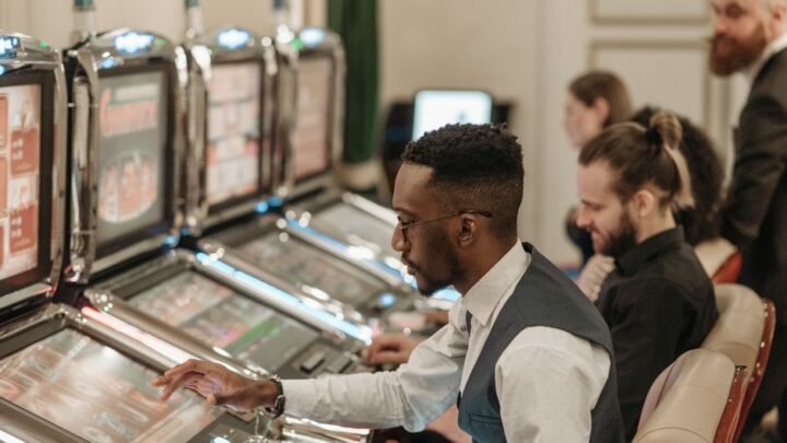 Slot Oyunları Taktikleri: Kazanma Şansınızı Artırmanın Yolları